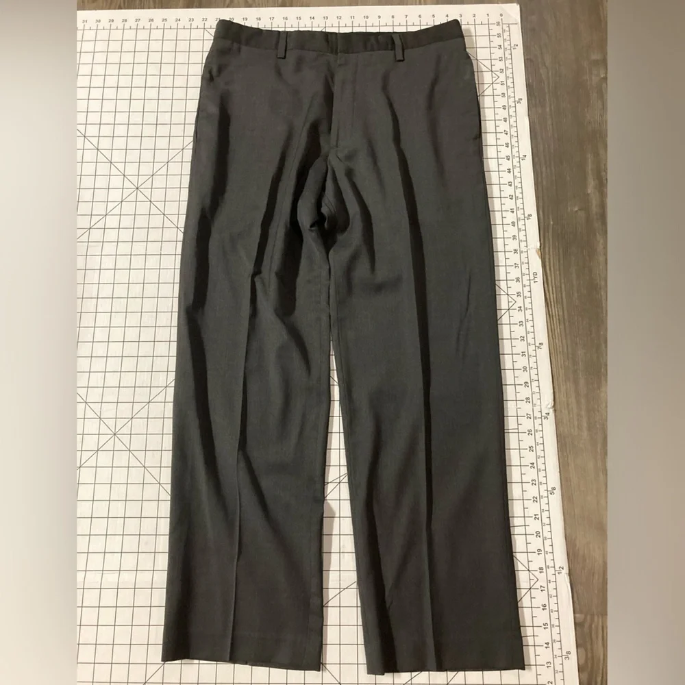 Banana Republic Men’s 36/32 Modern Charcoal Grey 100% Wool Dress Pants